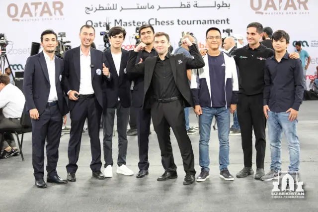 Қатардаги шахмат мусобақасида қатнашган шахматчилар