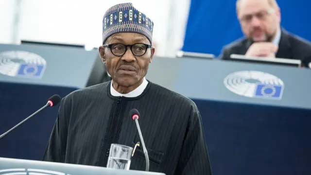 Buhari dey give speech