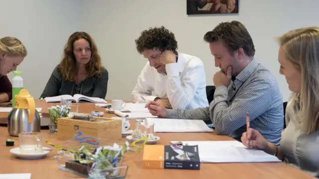 كيف تتعلم لغة جديدة في ساعة واحدة يومياً؟