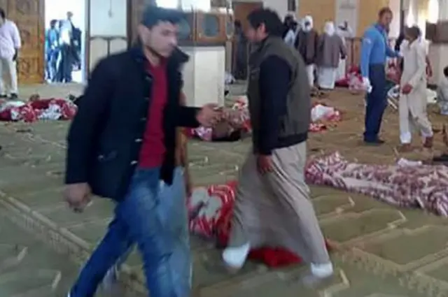 Sala de oración después del ataque