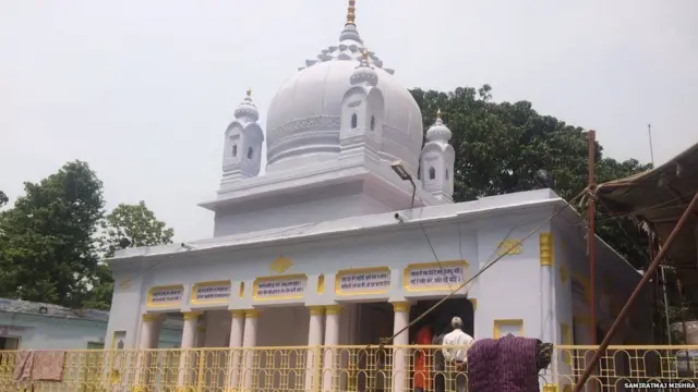 કબીરની મઝારની તસવીર