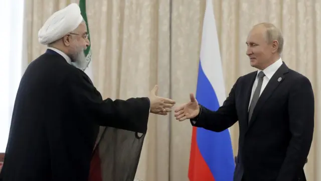 دیدار حسن روحانی رییس جمهور ایران با ولادیمیر پوتین رییس جمهور روسیه در حاشیه نشست شانگهای در قزاقستان