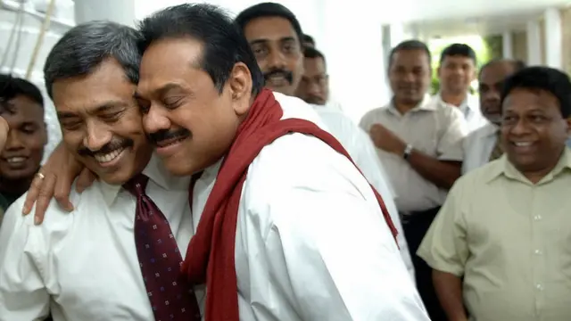 গোটাভায়া এবং মাহিন্দা রাজাপাকশা - ১লা ডিসেম্বর ২০০৬