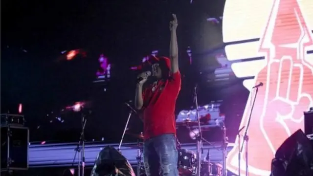 ธานี สะสม ขึ้นปราศรัยที่เวทีสนามหลวง