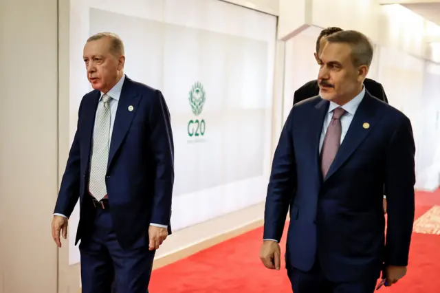 23 Kasim 2025'te Güney Afrika'daki G20 Zirvesi'ne katılan Cumhurbaşkanı Recep Tayyip Erdoğan ve Dışişleri Bakanı Hakan Fidan