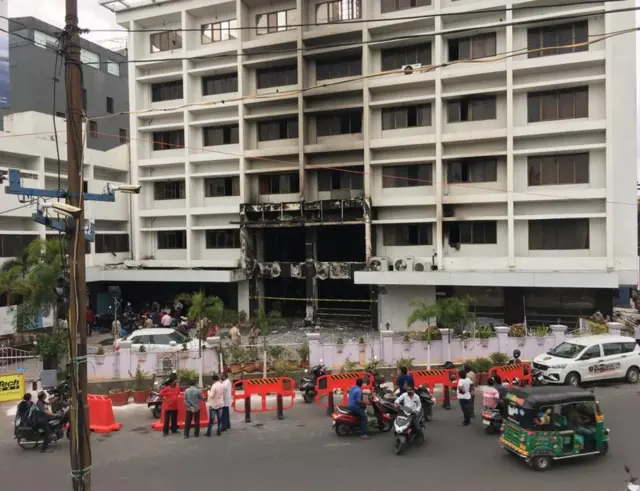 స్వర్ణ ప్యాలస్