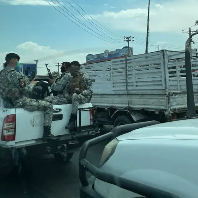 দিনতিনেক আগেও কাবুলের রাস্তায় টহল দিয়েছে আফগান সেনা সদস্যরা