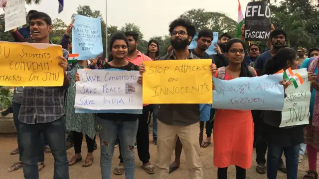 ఓయూ విద్యార్థుల నిరసనలు