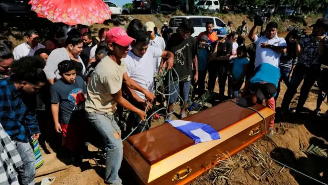 Entierro de manifestante en Nicaragua