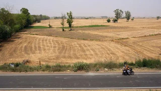 ਲੁਧਿਆਣਾ ਜ਼ਿਲ੍ਹੇ ਦੀ ਵਾਹੀਯੋਗ ਜ਼ਮੀਨ ਦੀ ਪੁਰਾਣੀ ਤਸਵੀਰ 