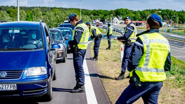 Hollanda'da sınır güvenliğinden sorumlu birlikler.