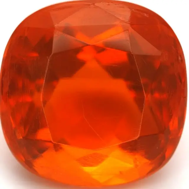 Ópalo de fuego cortado.