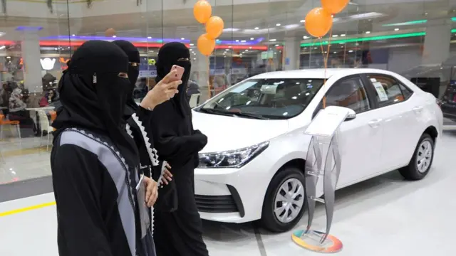 Pameran mobil untuk perempuan