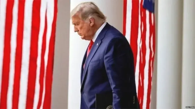 डोनाल्ड ट्रंप