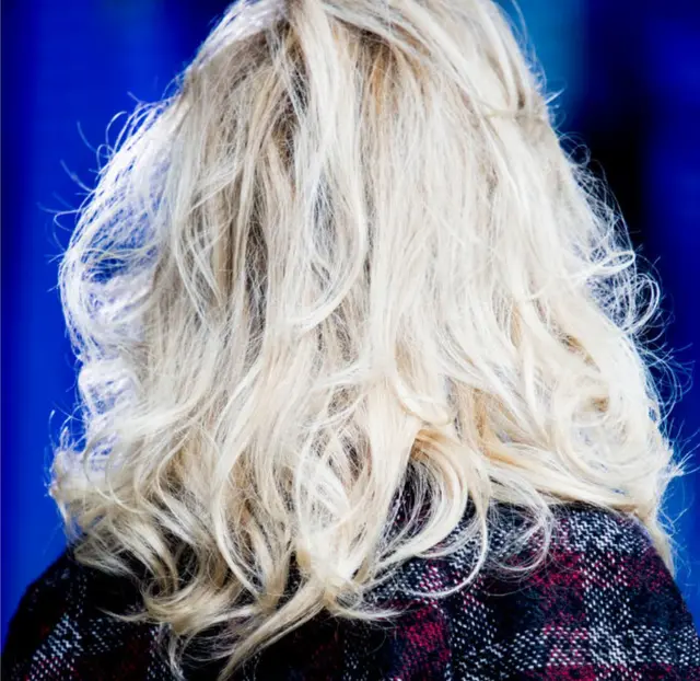 સફેદ વાળ