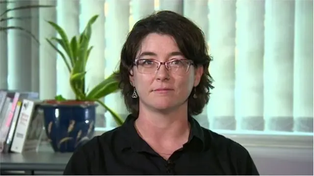 Tarjimalari bilan XXX filmlarni tomosha qiling