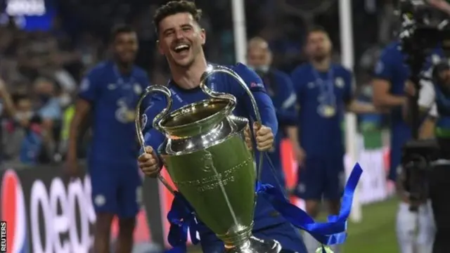 Mason Mount ayaa kaalin mug leh ku lahaa goolka Chelsea guusha u horseeday