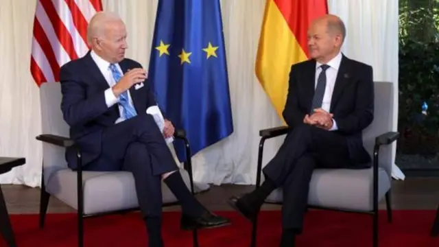 Ogil yosh rus onasini sikadi