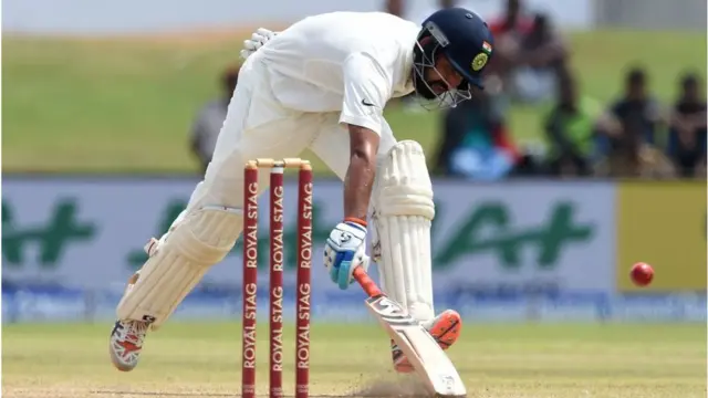 సెంచూరియన్ టెస్టులో 2 సార్లూ రనౌట్ అయిన పుజారా