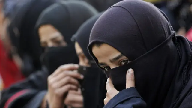 මුස්ලිම් නීතිය යටතේ විවාහ විය යුතු අවම වයස් සීමාව