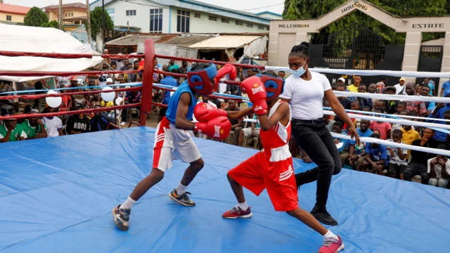 Waa isla ciyaarta tartarnka feerka caruurta ee magaalada Lagos