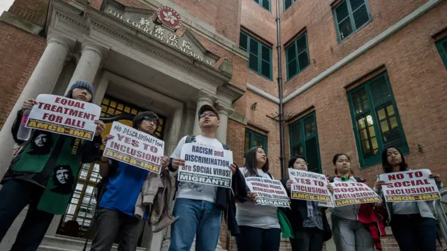 香港菲律賓傭工代表在終審法院外示威(26/2/2013)