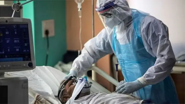 ভারতে এখন সংক্রমণের এক ভয়াবহ 'দ্বিতীয় ঢেউ' চলছে