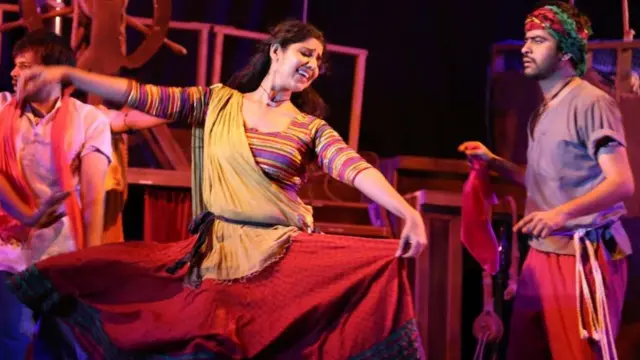 સમુદ્રમંથનના નાટકનું દૃશ્ય