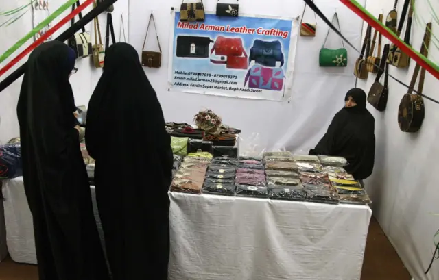 د هراتي ښځو لاسي صنایعو نندارتون