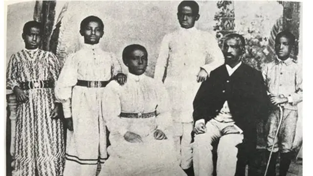 ስድራ-ቤት ቀሺ ተወልደመድህን