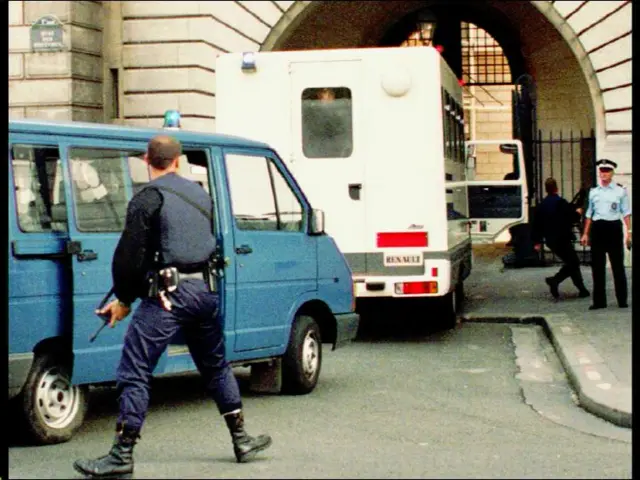 "Carlos" asegura que en su arresto, la policía francesa contó con ayuda de la inteligencia de EE.UU.