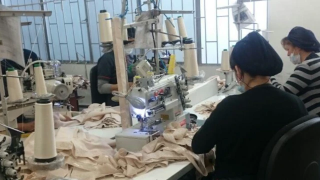 Trabajadoras en la fábrica de Forma Tu Cuerpo. (Foto: Forma Tu Cuerpo)