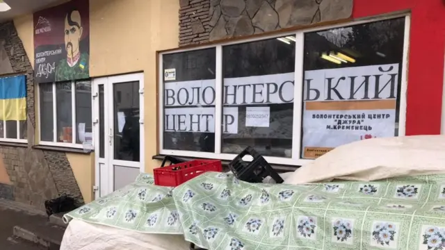 Pusat sukarelawan di Kremenets, tempat Yulia dan ibunya membantu memasak untuk para tentara.