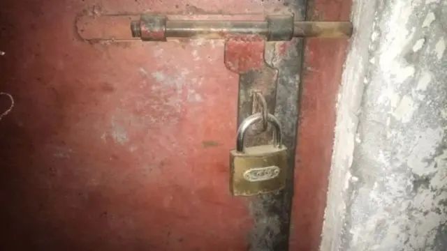 झिनत शहझादी यांचे लाहोर येथील बंद घर