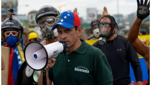 Henrique Capriles durante protesto20 bet online casino820 bet online casinomaio