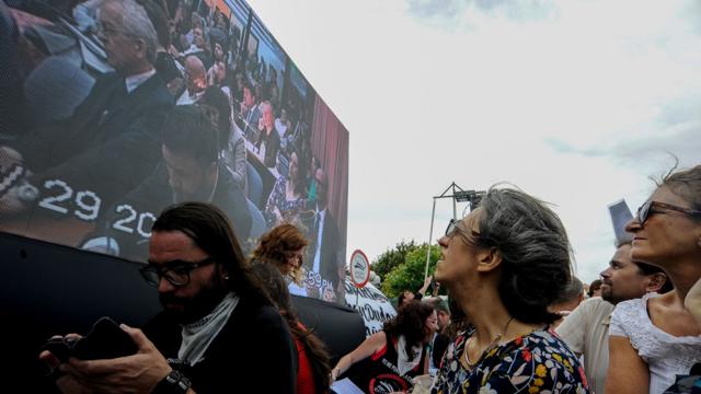 Argentinos siguen lectura de veredicto de causa ESMA