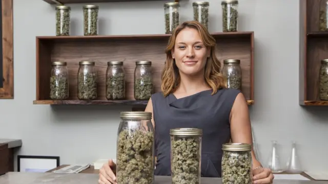 खरंच जगभरात गांजाची सर्रास विक्री सुरू होईल?