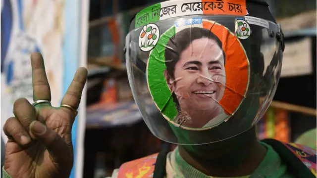 મમતા બેનરજી સળંગ ત્રીજી વખત પશ્ચિમ બંગાળનાં મુખ્ય મંત્રી બન્યાં