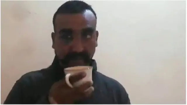 అభినందన్ మీసకట్టు