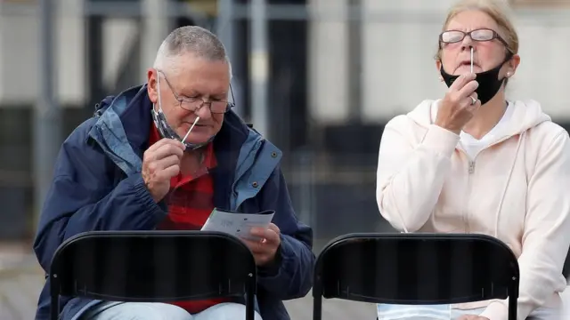 Тестирование на коронавирус в Британии