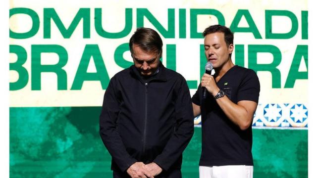 Jair Bolsonaro e o pastor André Valadãoapostas de roletaOrlandoapostas de roletajunhoapostas de roleta2022