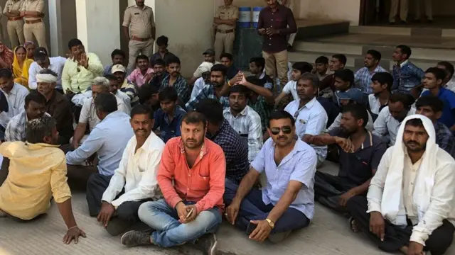 વિરોધ કરી રહેલા ખેડૂતો