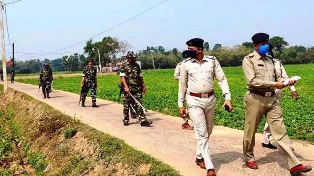 बंगाल में पहुंचे केंद्रीय बलों के जवान और विभिन्न इलाकों में रूट मार्च