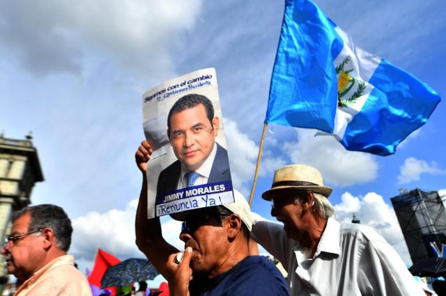 Protesta contra el presidente Jimmy Morales el sábado en Ciudad de Guatemala.