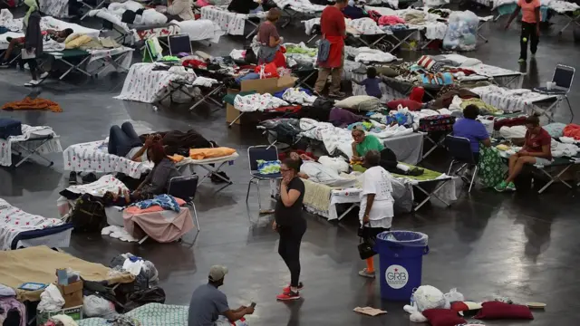 Hurricane Harvey don comot plenty people from where dem dey stay and work