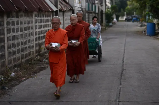 ภิกษุณีธัมมนันทา