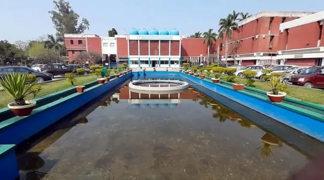 ઉત્તર પ્રદેશ, અલીગઢ,અલીગઢ મુસ્લિમ યુનિવર્સિટી, શિક્ષણ, લઘુમતી, મુસ્લિમ