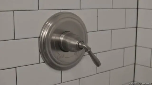 શાવરની તસવીર