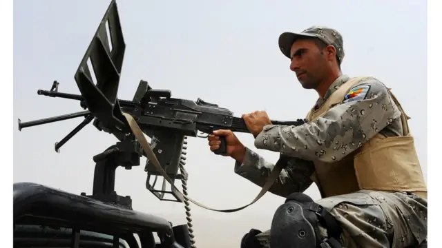 د افغانستان دفاع وزارت ویلي، د افغان سرحدي ځواک د کارکوونکو له پلوه ۹۰ سلنه، د سپکو وسلو له پلوه ۸۵ سلنه، د درنو وسلو له پلوه ۴۵ سلنه او د نورو وسایطو او تجهیزاتو له پلوه ۷۰ سلنه بشپړ دی.