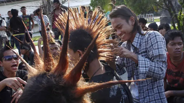 anggota punk di aceh